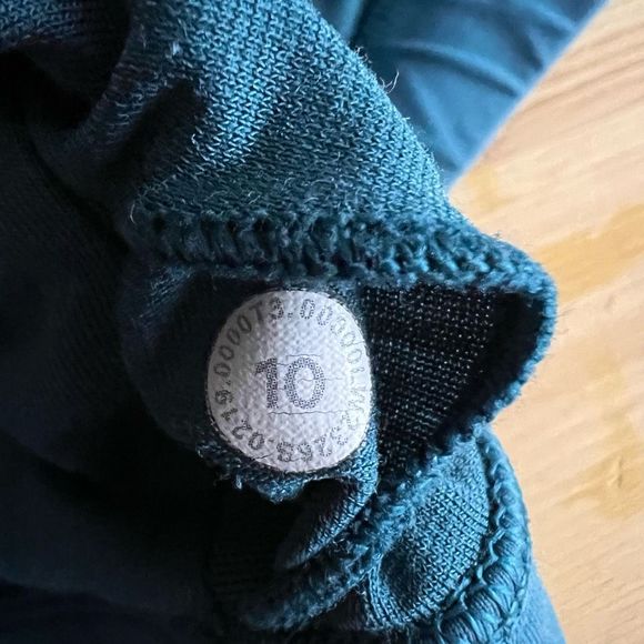 Lululemon Energy Bra 10 - Picture 3 of 3